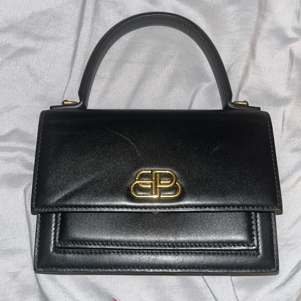 Balenciaga small handle bag missing strap